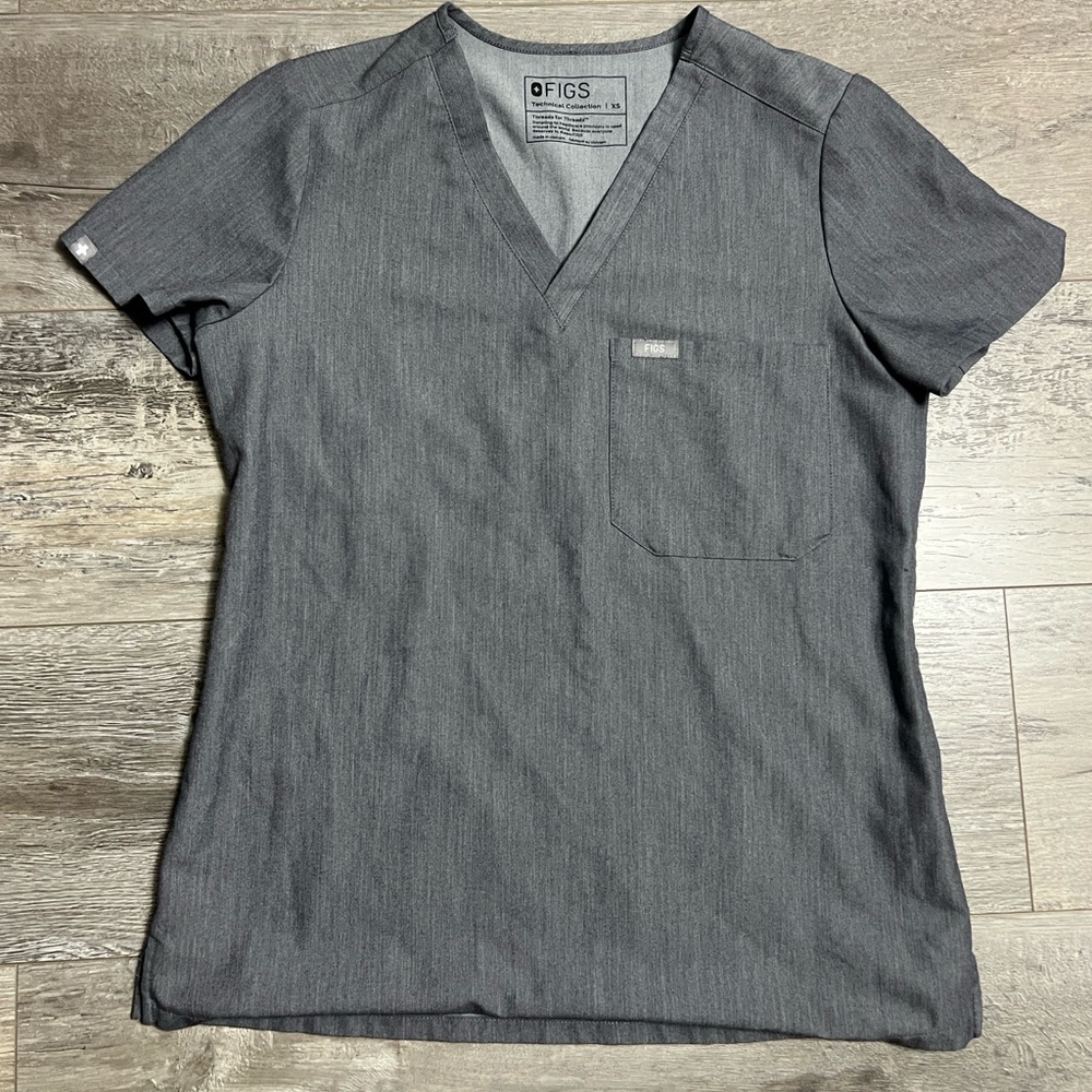 FIGS Caterina One-Pocket Scrub Top Women's Size XSmall Gray Stretch Short Sleeve